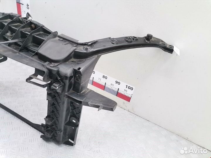 Панель передняя (телевизор) для Ford Fiesta 5