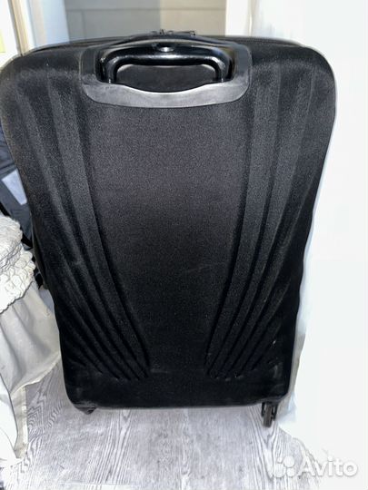 Чемодан на колесах IT