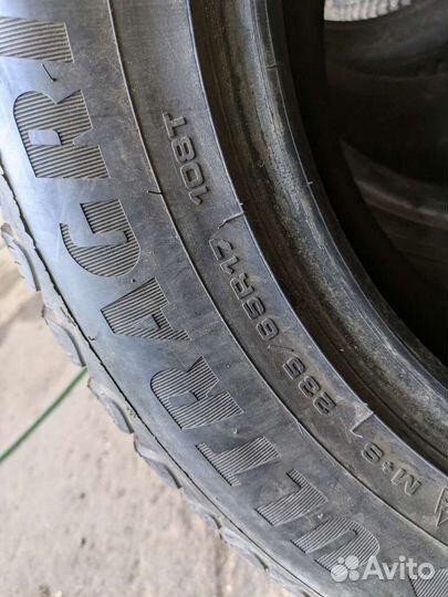 Goodyear UltraGrip Ice Arctic SUV 235/65 R17