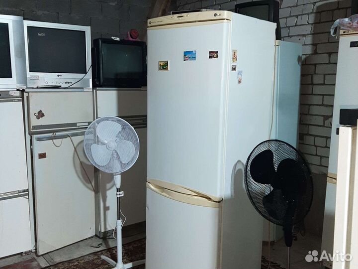 Холодильник бу. Склад мебели бу