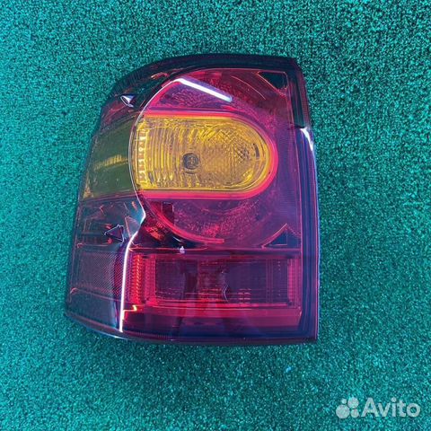 Фонарь левый задний Land Cruiser 200