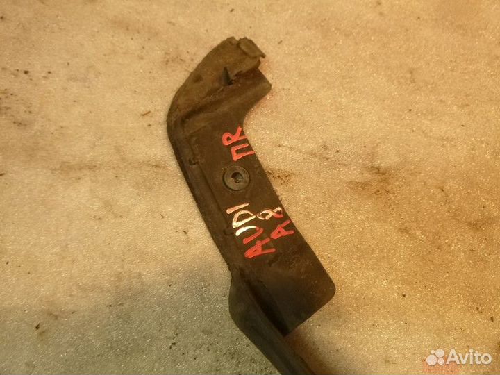 Уплотнитель двери audi A8 D3 2002