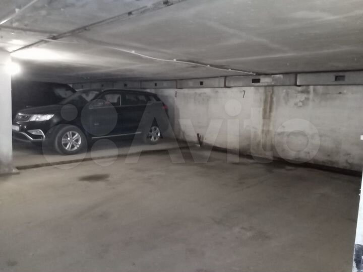 Машиноместо, 18 м²