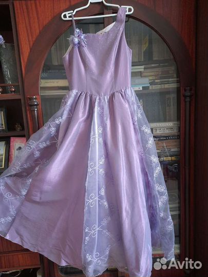 Платье нарядное