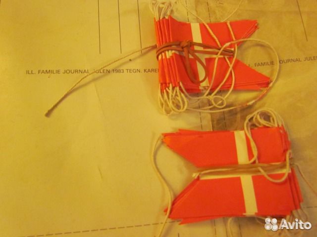 Коробочка сюрпризница СССР и ёлочные флажки