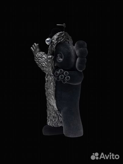 Kaws виниловая фигурка Kachamukku черная