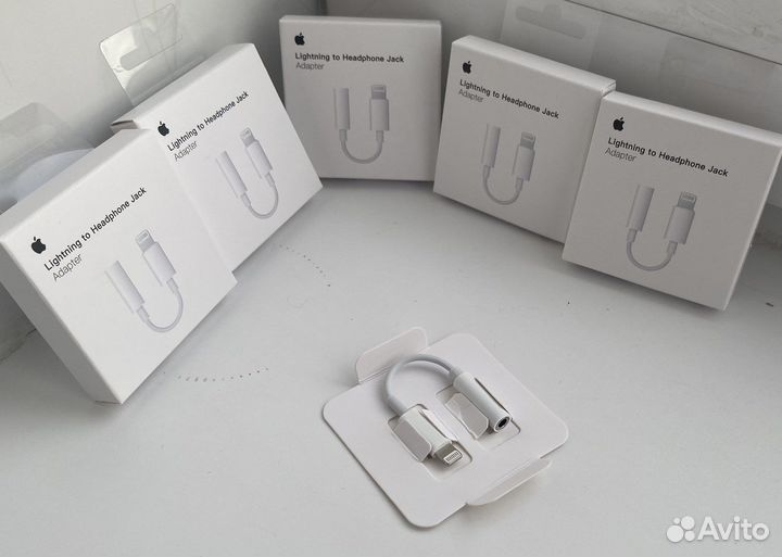 Переходник Lightning - 3.5 jack (AUX)
