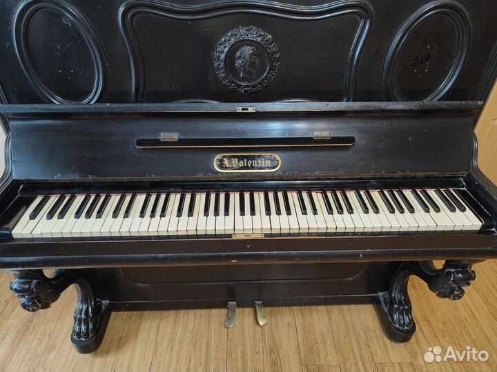 Антикварное пианино