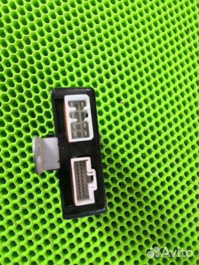 Блок центрального замка Киа спортедж 1