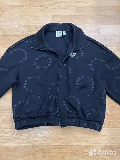 Спортивный костюм adidas женский