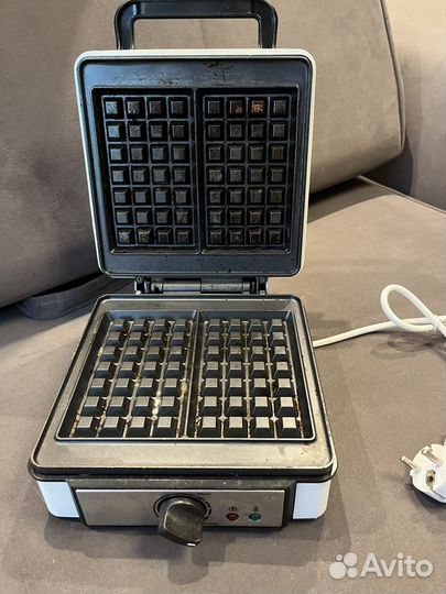Электровафельница Kitfort, рабочая