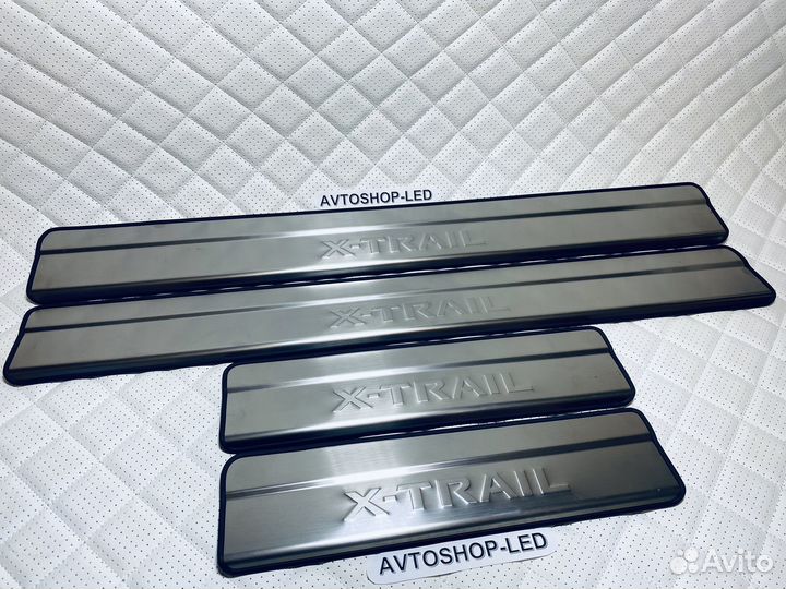 Накладки на пороги Nissan X-Trail T32