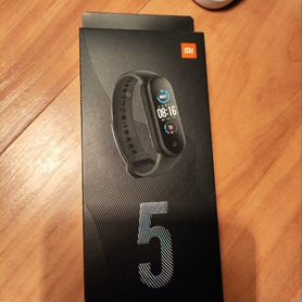 Фитнес-трекер Xiaomi Mi SMART Band 5