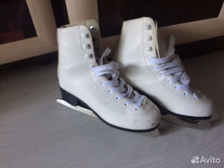 Коньки фигурные