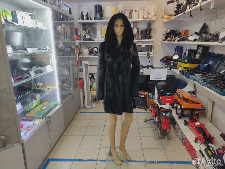 Шуба норковая 40-42р с капюшоном