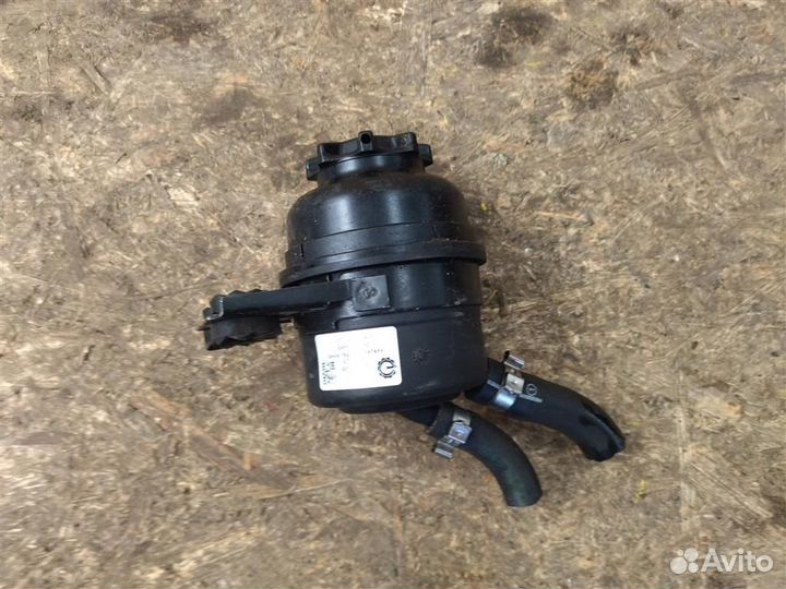 Бачок гидроусилителя BMW M3 E90