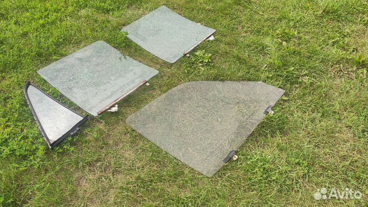 Стекло боковое левое Toyota 4Runner 130 кузове