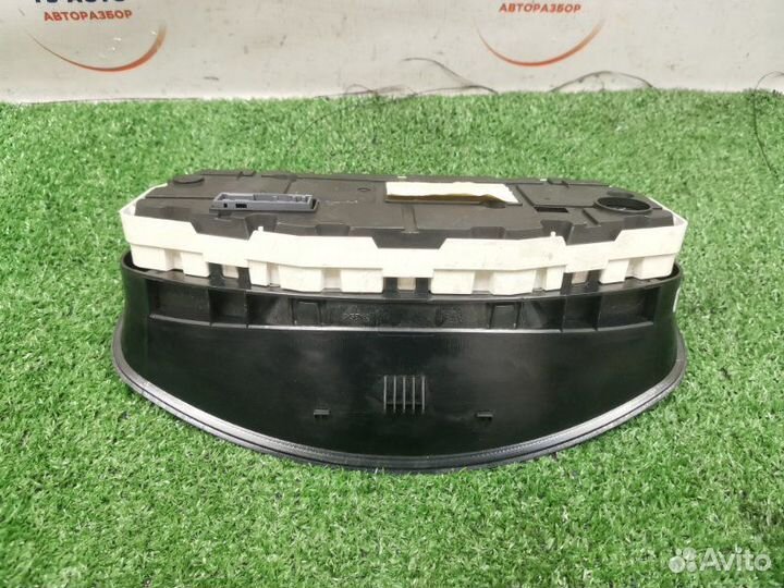 Панель приборов Ford Focus 2 хетчбек 3 двери 2.0