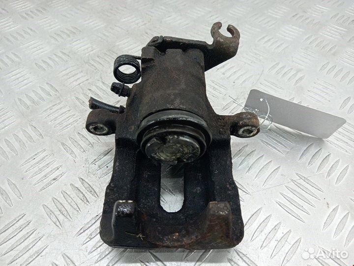 Суппорт задний правый для Volvo S40 V40 1