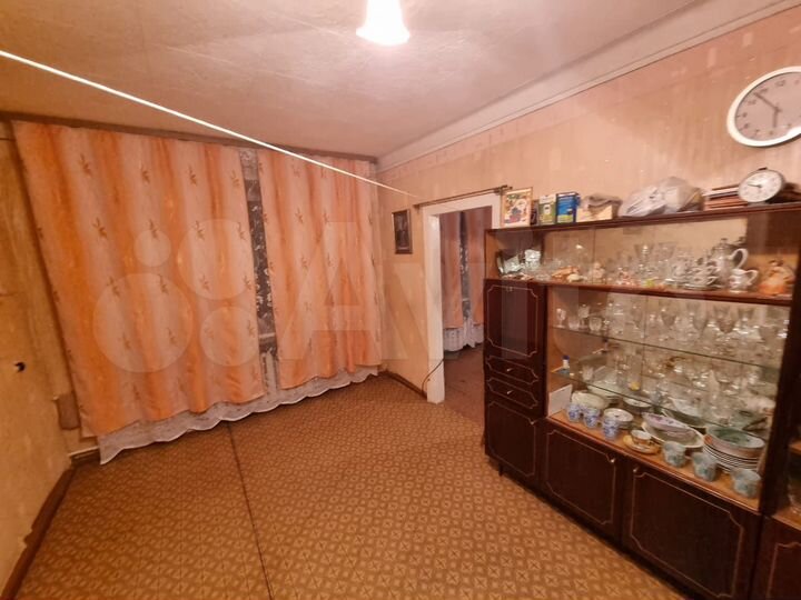 2-к. квартира, 46 м², 1/3 эт.