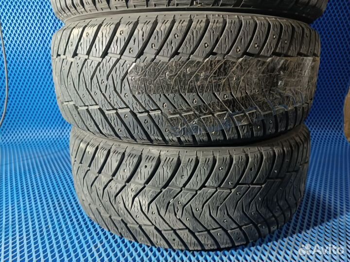 Yokohama Ice Guard IG65 215/50 R17