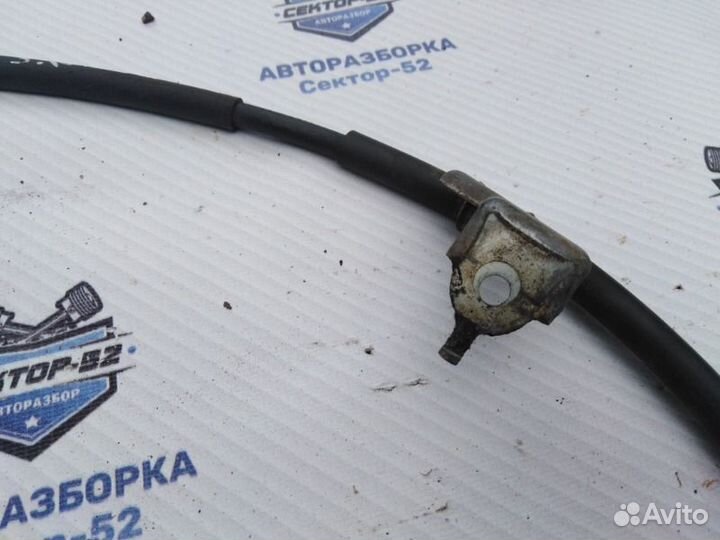 Трос ручника правый Nissan Qashqai J10