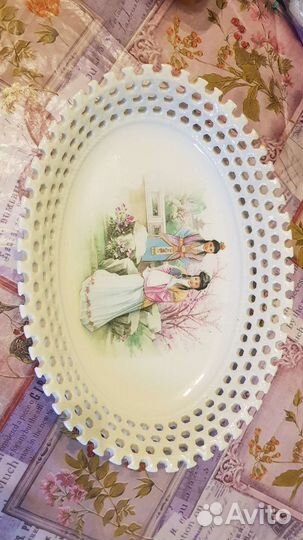 Блюдо резной фарфор. Салатник СССР большой