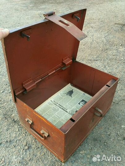 Железные ящики