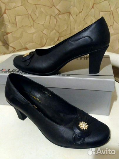 Туфли женские разных моделей