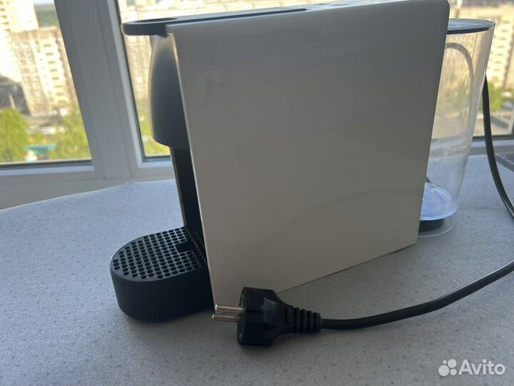 Капсульная кофемашина nespresso essenza mini