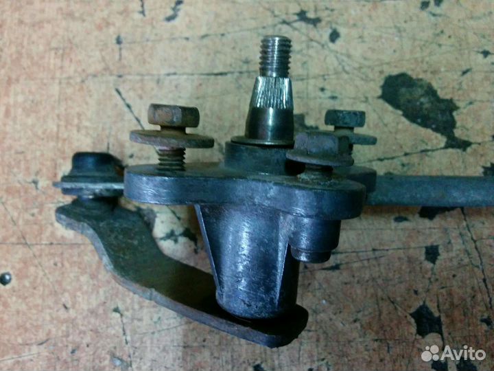 Киа Спортейдж 1 Трапеция передних дворников