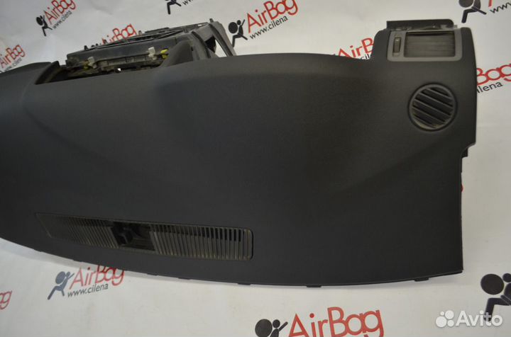 Торпедо панель приборов Opel Vectra