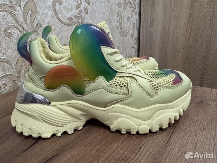 Летние кроссовки Mascotte