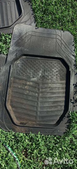 Автомобильные коврики резиновые