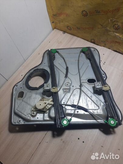 Стеклоподьемник передний правый Volkswagen