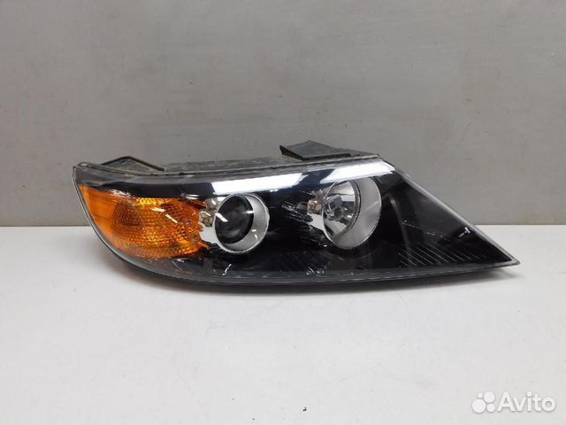 Фара правая Kia Sorento