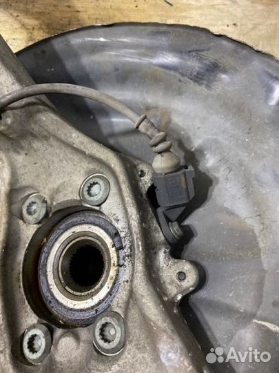 Ступица передняя левая Audi A6 4F2 BDW 2005-2008