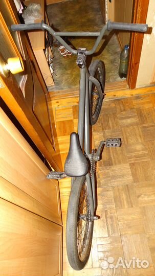 Трюковой велосипед BMX