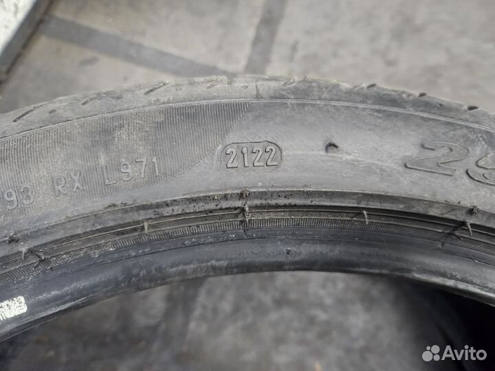 Pirelli P Zero 255/35 R20 97Y