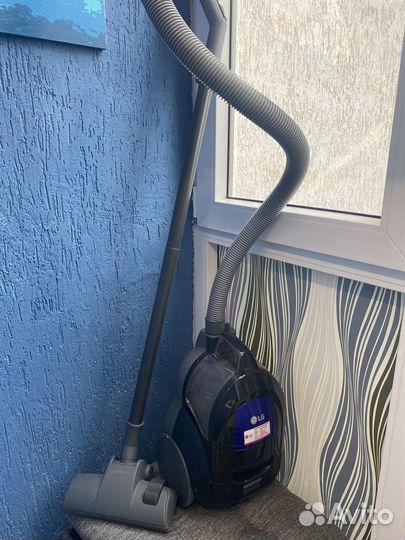 Пылесос LG 1600w