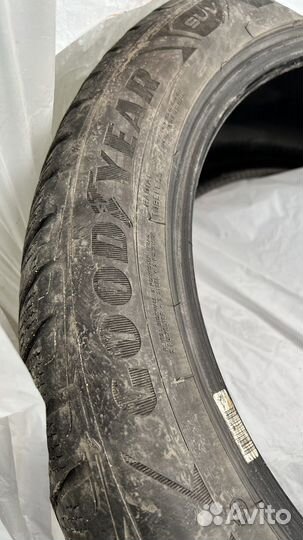 Goodyear UltraGrip 275/45 R20