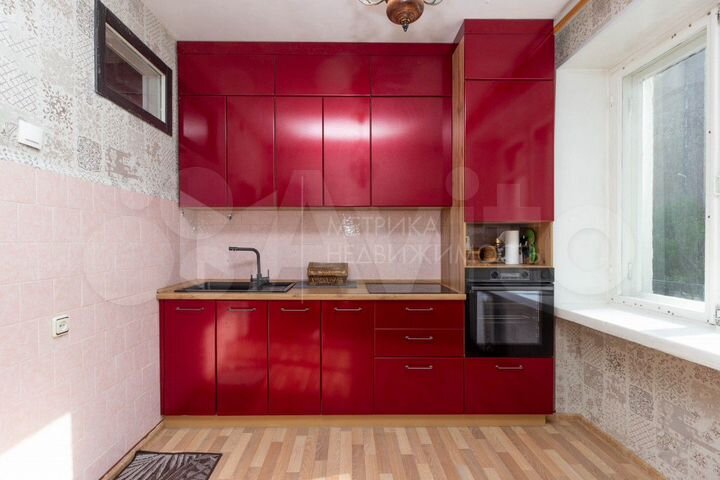 3-к. квартира, 80 м², 2/5 эт.