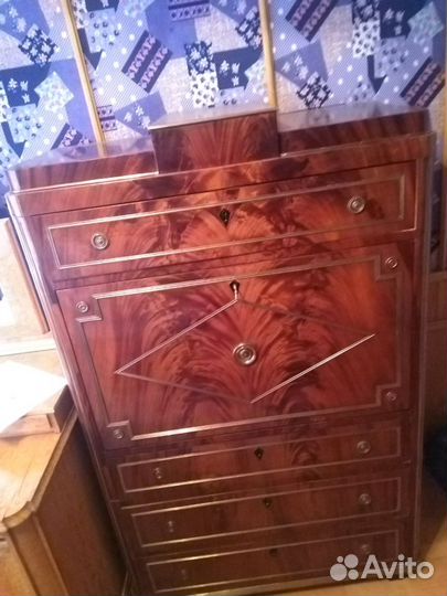 Секретер (красное дерево)