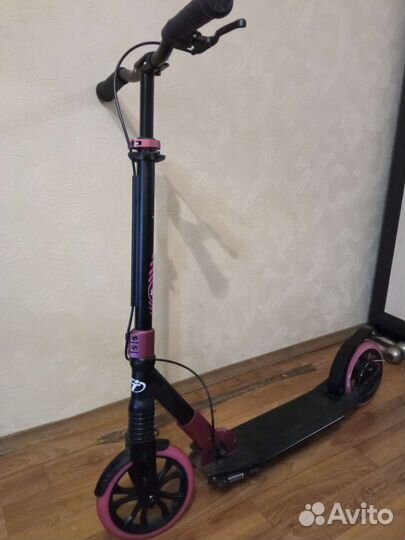 Самокат, выдерживает до 100 кг