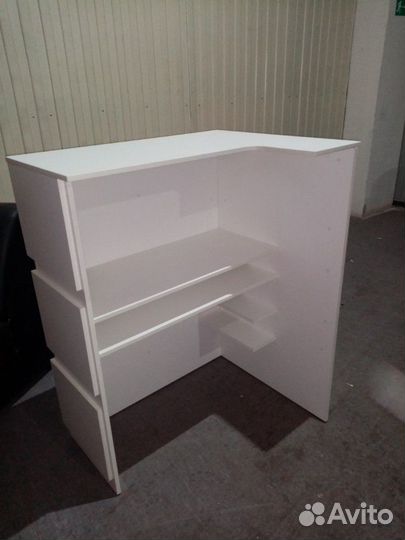 Угловая стойка ресепшн, новая