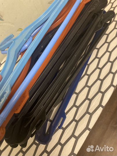 Вешалки для одежды