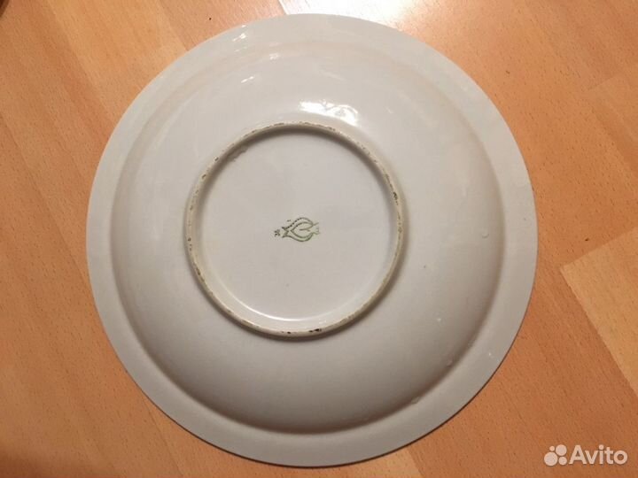 Старинное большое блюдо