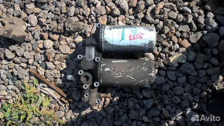 Кронштейн масляного фильтра 500322850 Iveco