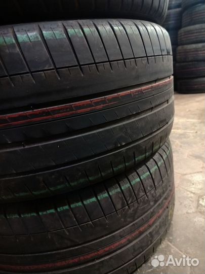 Michelin Pilot Sport 3 245/45 R19 и 275/40 R19 105Y