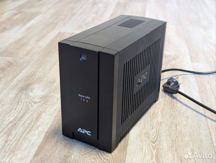 Ибп APC Back-UPS 750